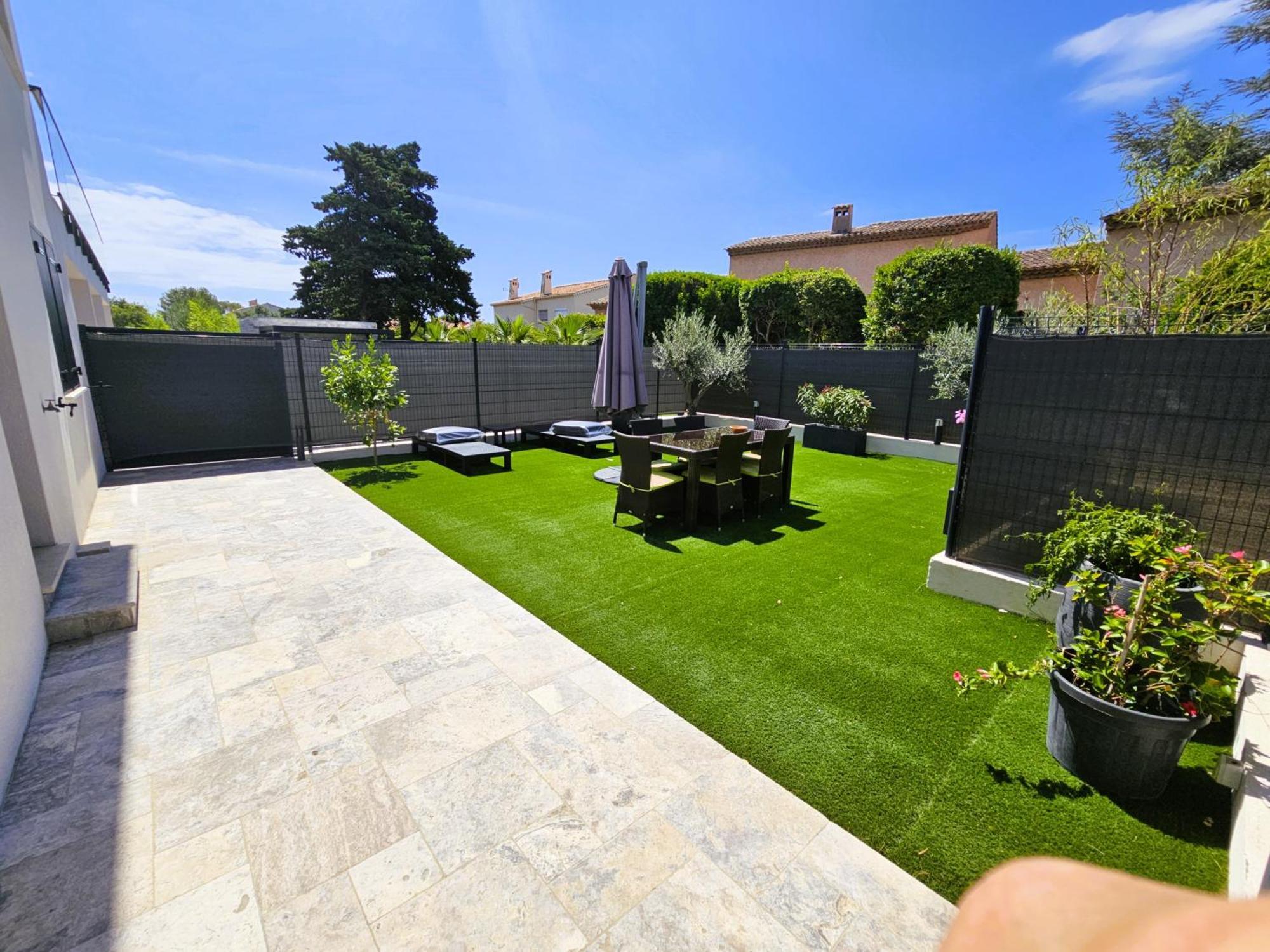 Etoile Du Berger Saint Aygulf 3 Villas Et 4 Appartements Jardin Individuel Et Piscine Chauffee En Saison - La Mer Et Les Plages 450 M Εξωτερικό φωτογραφία