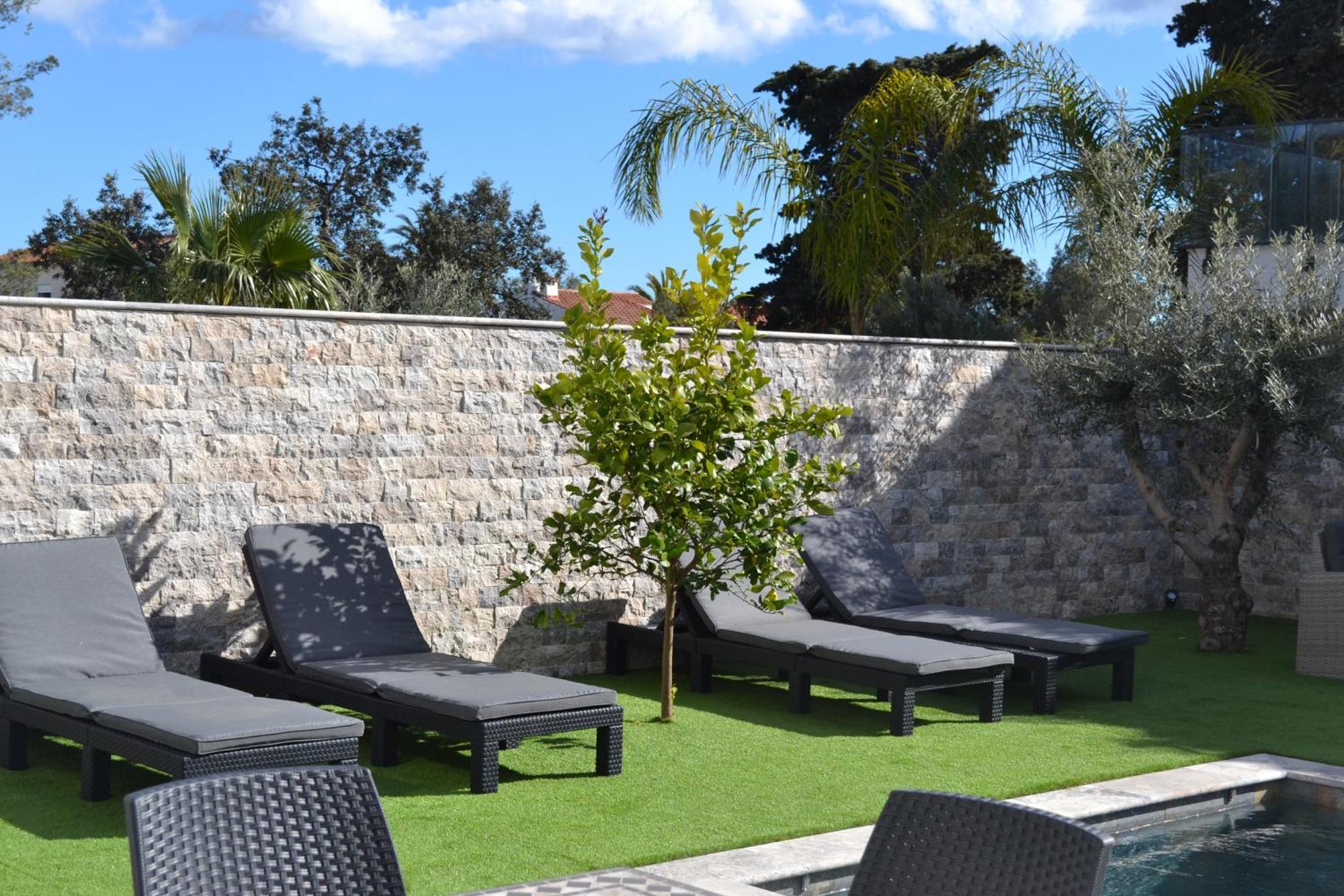 Etoile Du Berger Saint Aygulf 3 Villas Et 4 Appartements Jardin Individuel Et Piscine Chauffee En Saison - La Mer Et Les Plages 450 M Εξωτερικό φωτογραφία
