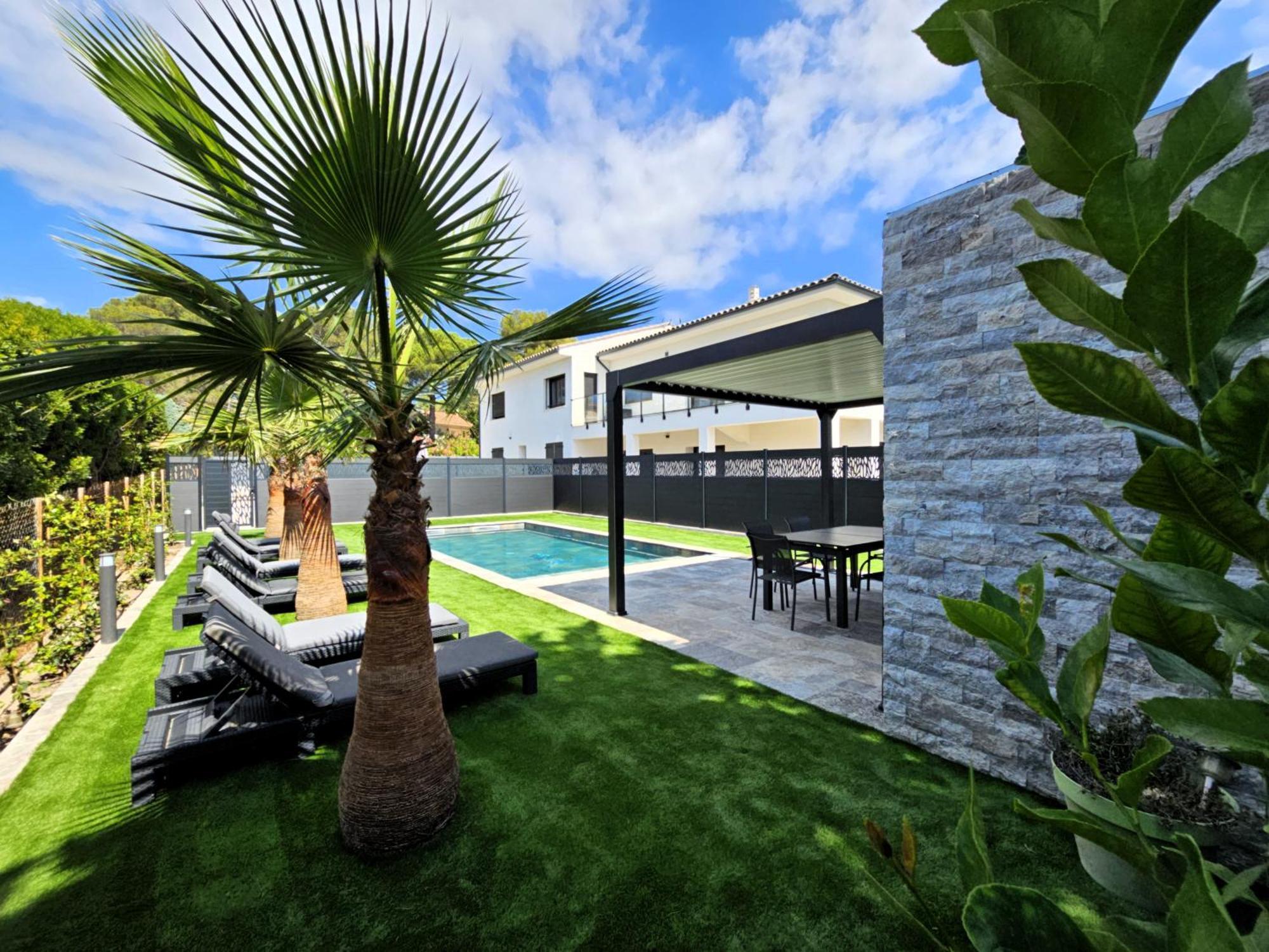 Etoile Du Berger Saint Aygulf 3 Villas Et 4 Appartements Jardin Individuel Et Piscine Chauffee En Saison - La Mer Et Les Plages 450 M Εξωτερικό φωτογραφία